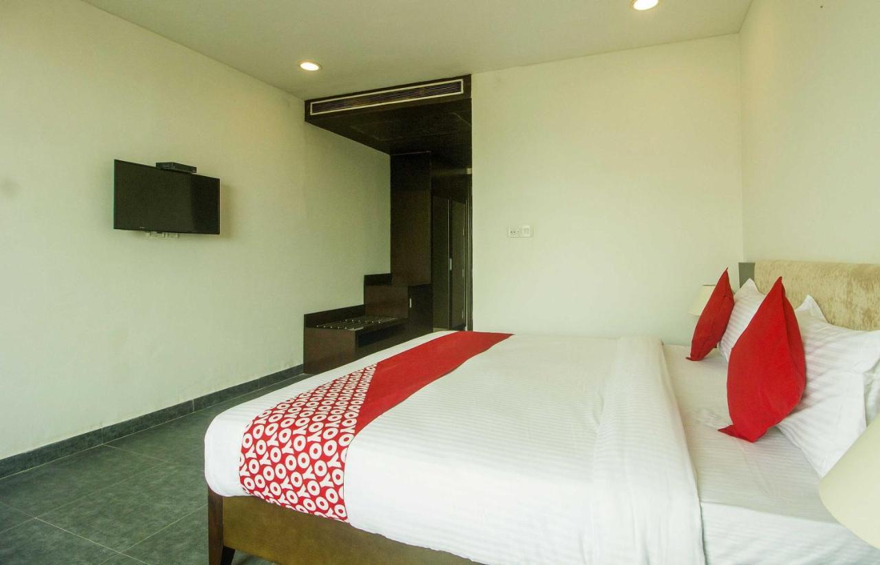 Collection O Govinda Sai Hotel Shirdi Exterior photo