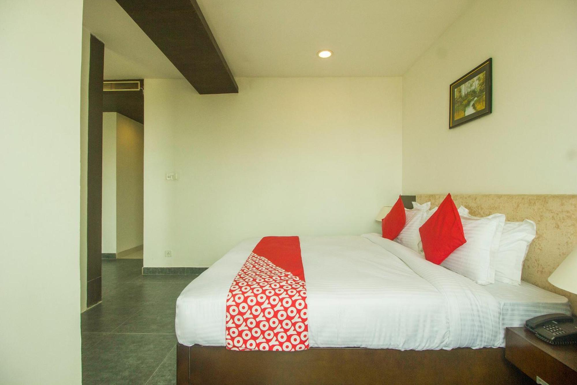 Collection O Govinda Sai Hotel Shirdi Exterior photo