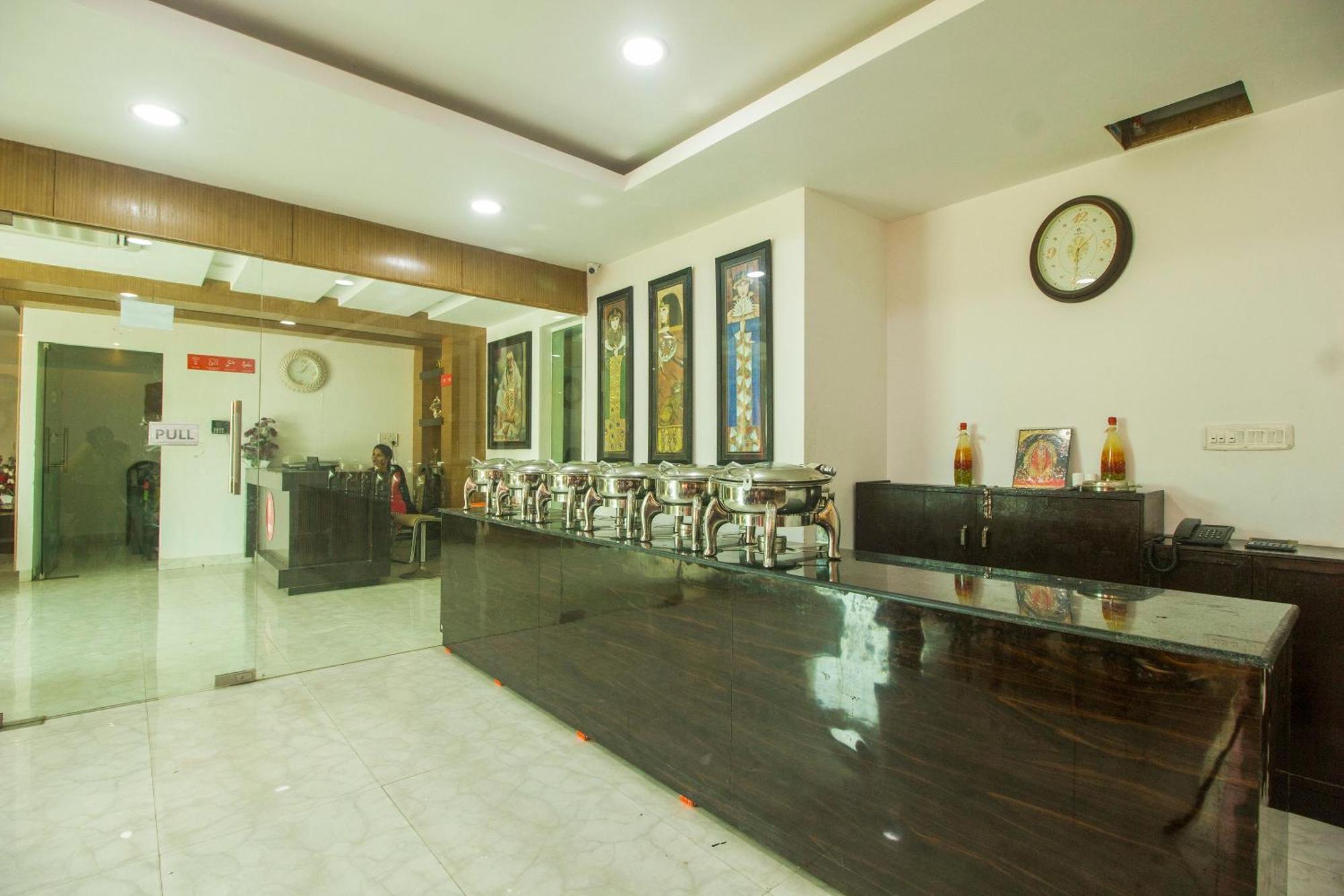 Collection O Govinda Sai Hotel Shirdi Exterior photo